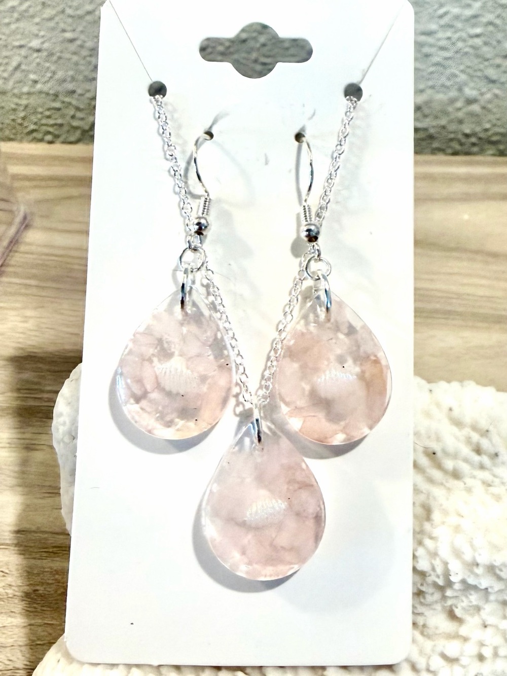 95. Rose quartz and shell Necklace and Earring Set